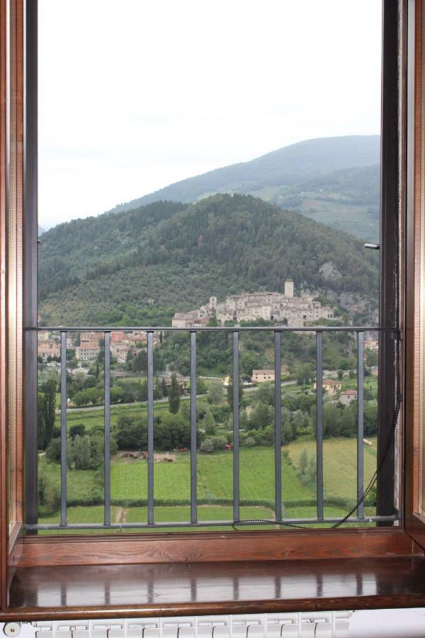 Il Castello Sul Lago Arrone Εξωτερικό φωτογραφία