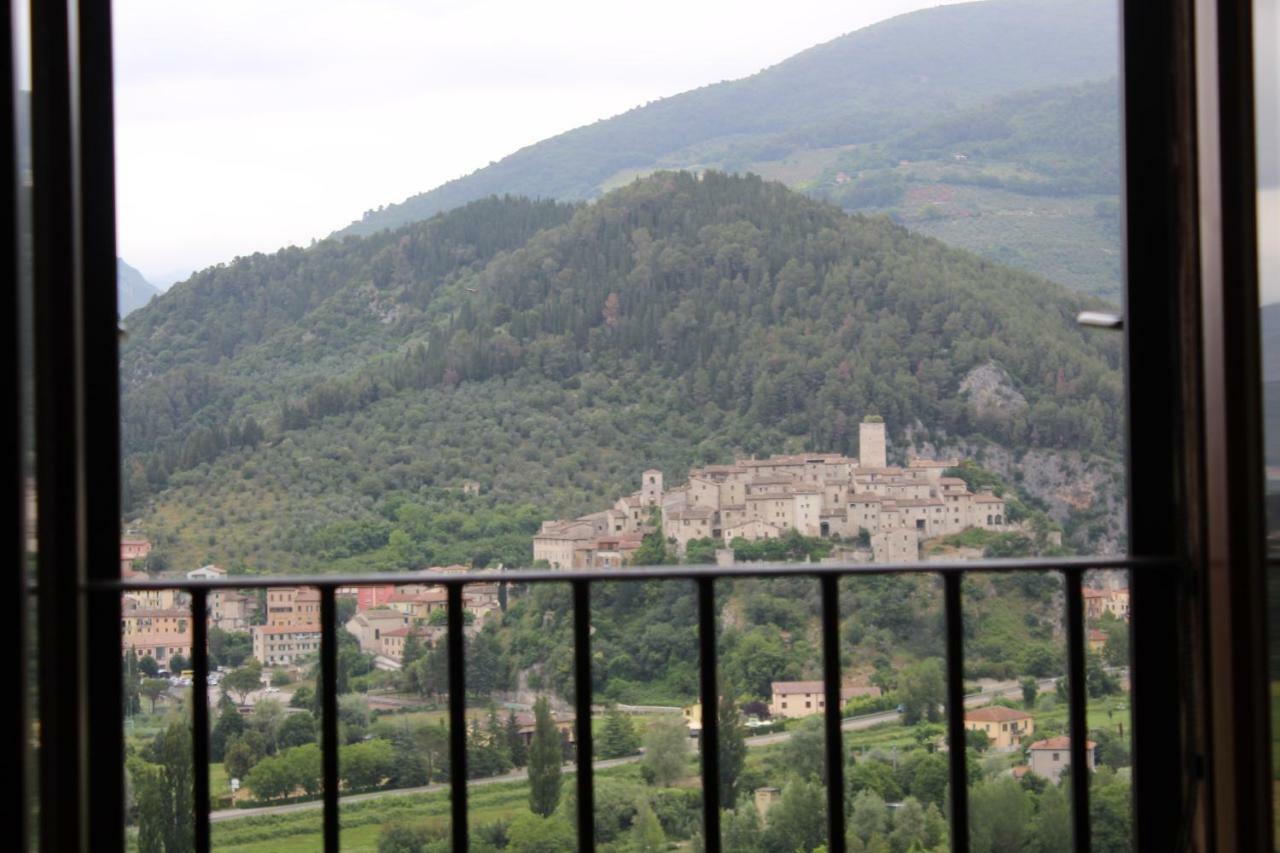 Il Castello Sul Lago Arrone Εξωτερικό φωτογραφία