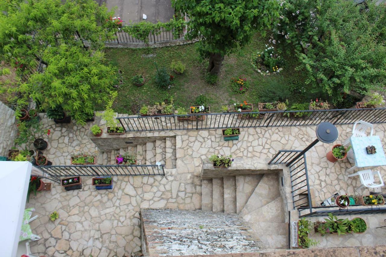 Il Castello Sul Lago Arrone Εξωτερικό φωτογραφία