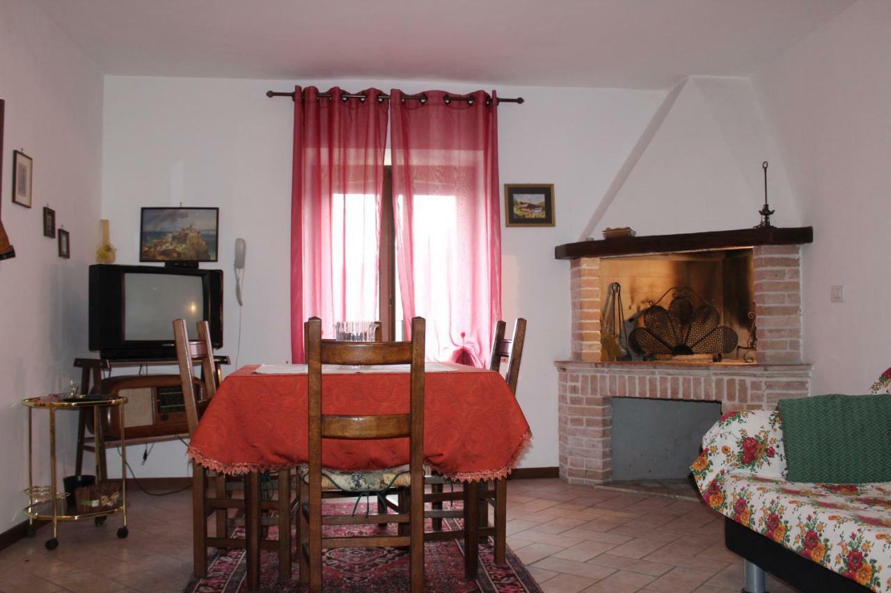 Il Castello Sul Lago Arrone Εξωτερικό φωτογραφία