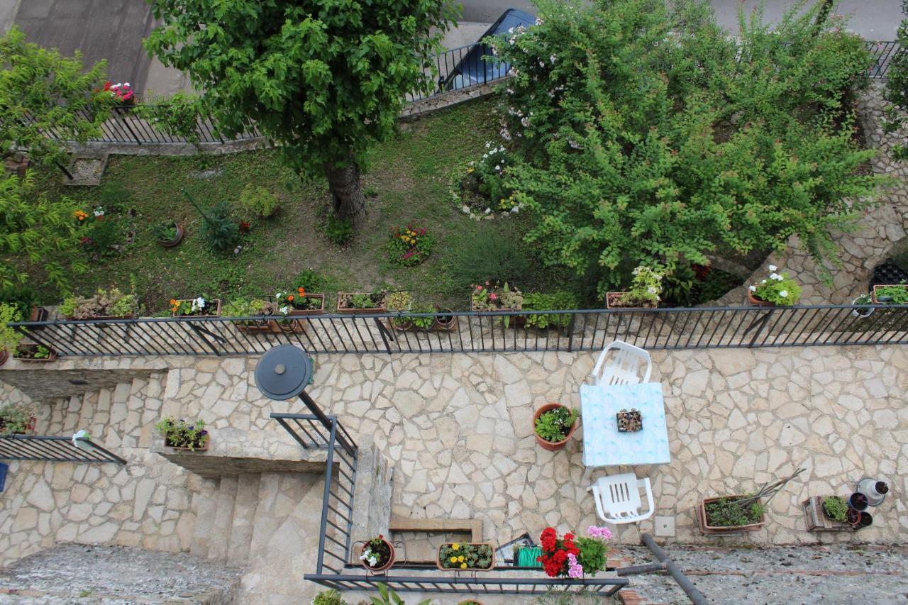 Il Castello Sul Lago Arrone Εξωτερικό φωτογραφία