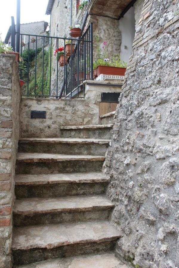 Il Castello Sul Lago Arrone Εξωτερικό φωτογραφία