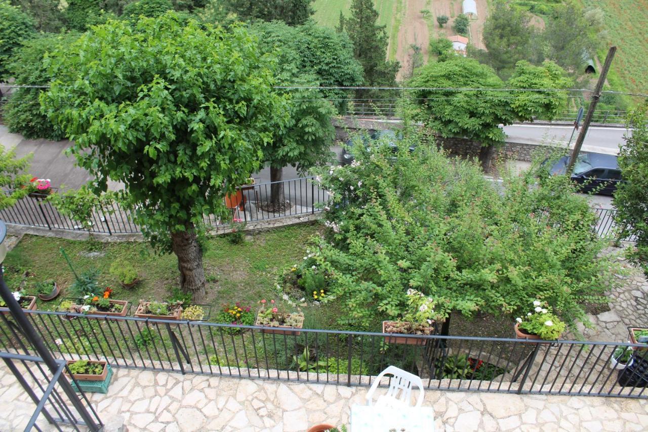 Il Castello Sul Lago Arrone Εξωτερικό φωτογραφία